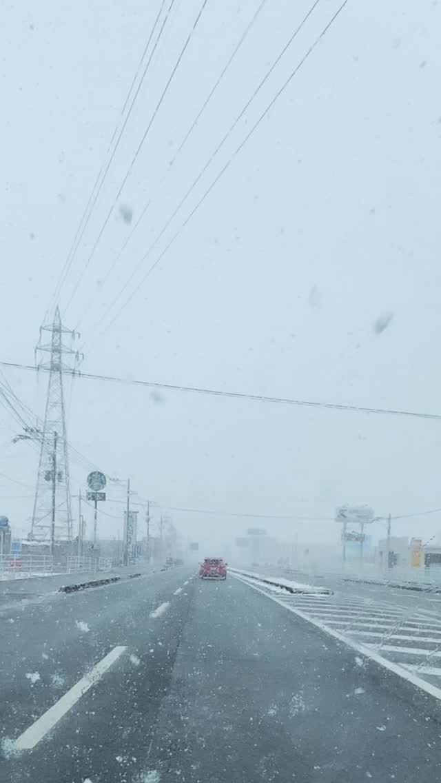 ⛄️ 午前中の配達無事に終わりました☺️ 道路には積もっておらず、特に事故等も発生しておらずスムーズに配達できました🚚 心配して下さる方も多く、ありがたいです。途中お散歩されてたご利用者様にもお会いし、声掛けしたらバイバーイと笑顔で応えて...