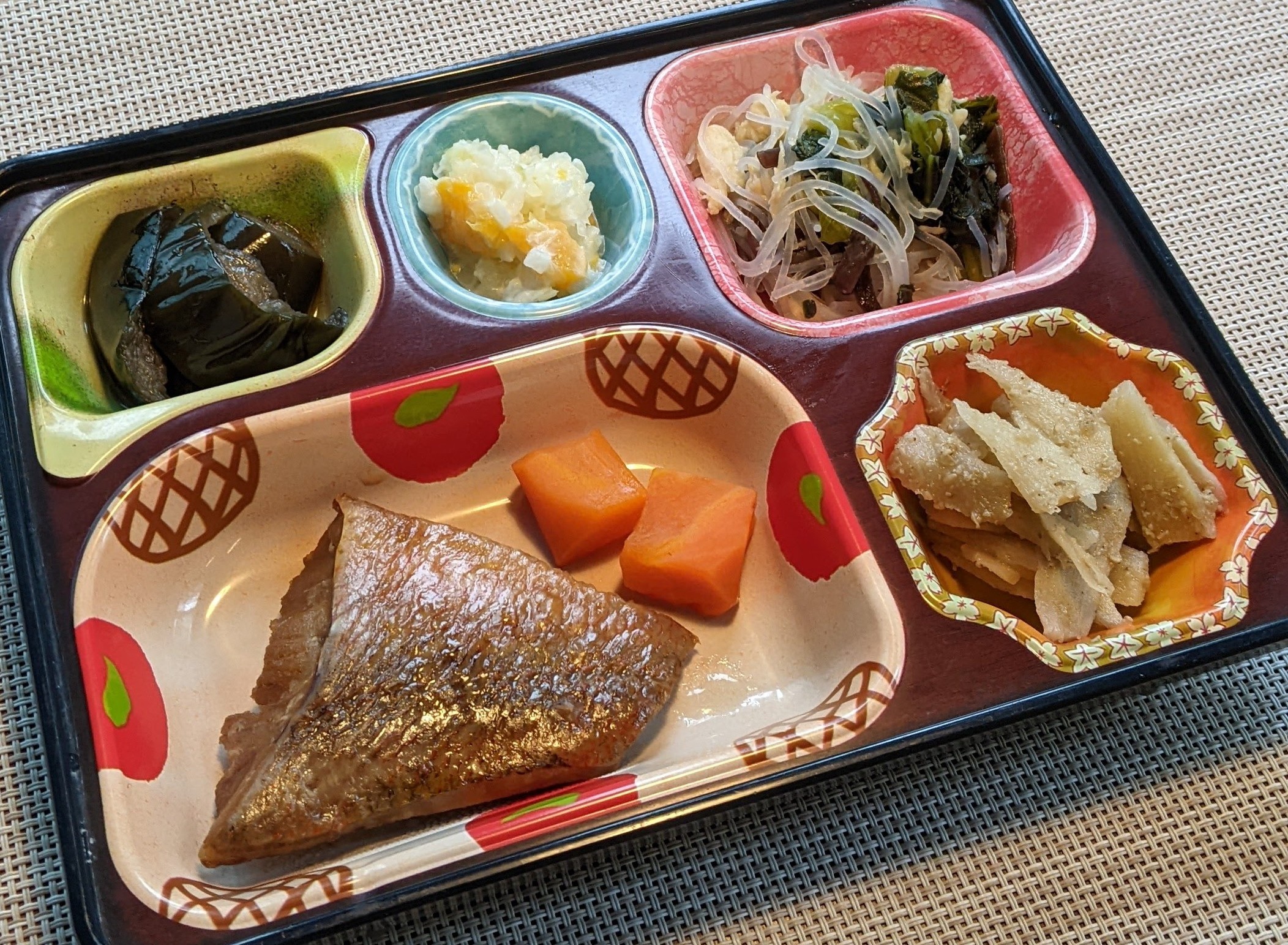 今月のおすすめメニュー♪～赤魚のみぞれ煮～